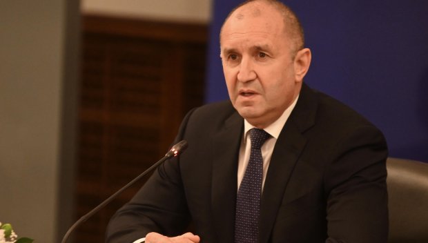 Радев поздрави МВР за разкриването на лабораторията за производство на фентанил