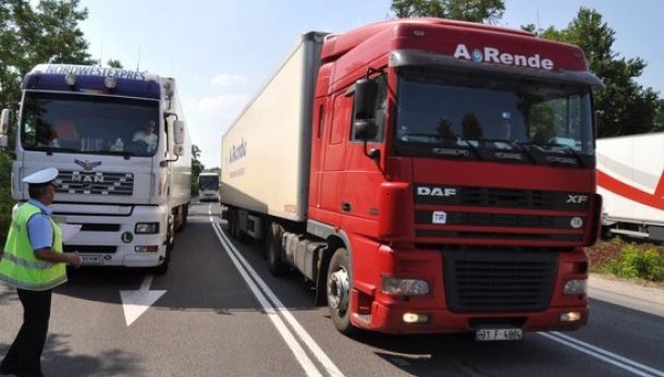 Без тирове над 12 тона днес следобед по Тракия, Струма и през Кресненското дефил