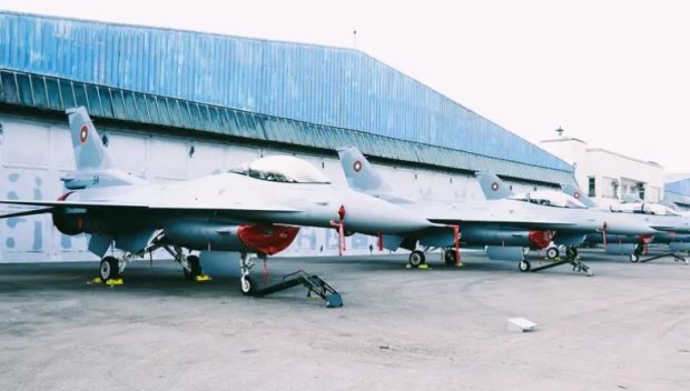 Вторите осем изтребителя F-16 за България се забавят до 2030 г.