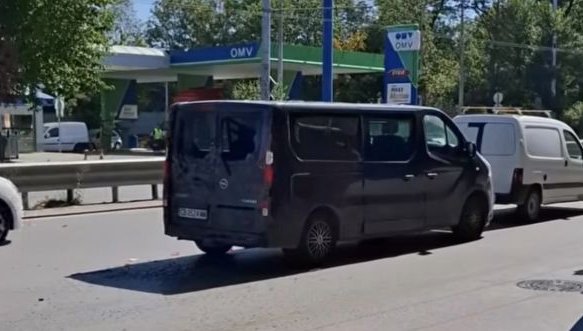 Катастрофа блокира движението на бул. Сливница в София (ВИДЕО)