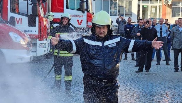 Почина бившият шеф на пожарната комисар Георги Мангараков