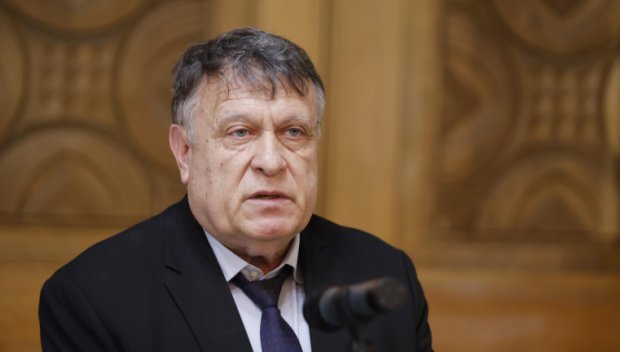Министър Вълчев ще участва в откриването на литературна инициатива в първото българско село на книгата
