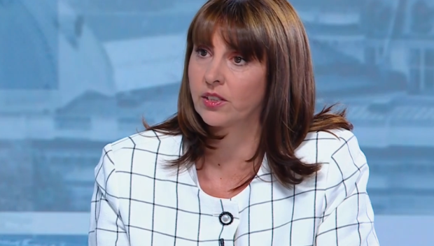 Министър Ефремова обяви размера на коледните добавки и на кого ще бъдат изплащани