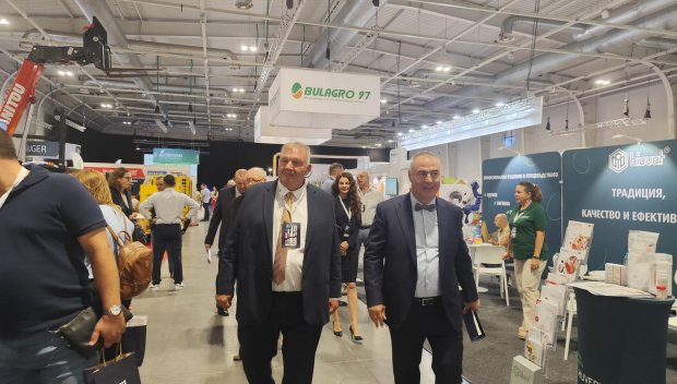 Зам.-министър проф. Палигоров откри форума „Smart Poultry & Pig World“
