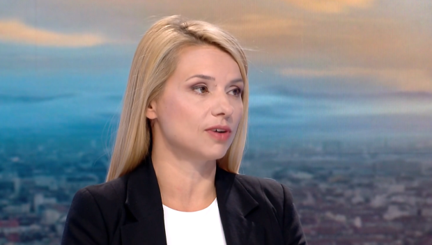 Говорителката на ЦИК: Президентският балотаж ще е на 1 ноември, ако не се съберат 50+1% на първи тур