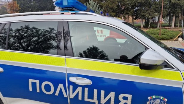 Убиха възрастна жена в Разложко, съпругът ѝ бере душа