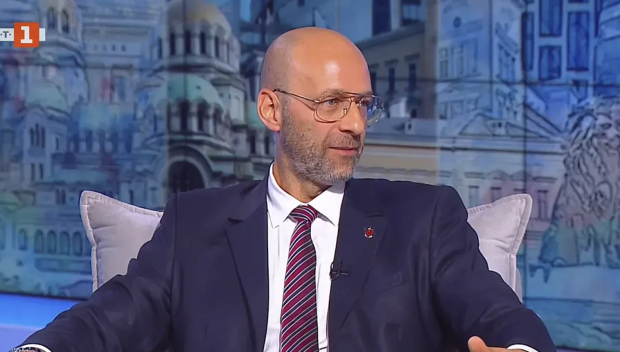 ПО-ДОБРИ ОТ ФБР: Изкуствен интелект, дронове и киберсигурност влизат в Академията на МВР