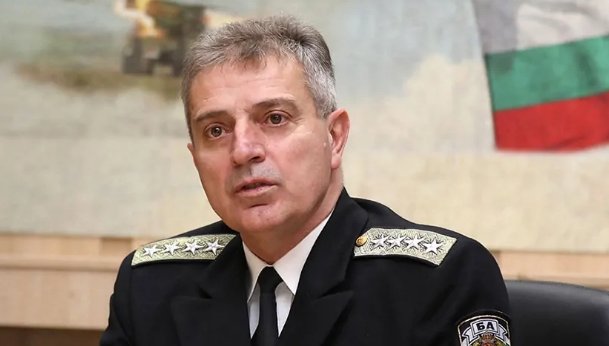ИЗВЪНРЕДНО! Началникът на отбраната Емил Ефтимов хвърли оставка