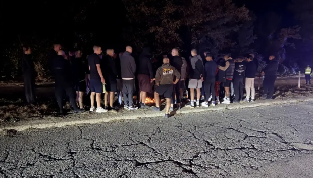 Бдение на мястото на жестоката катастрофа в Плевенско, при която загинаха четирима младежи