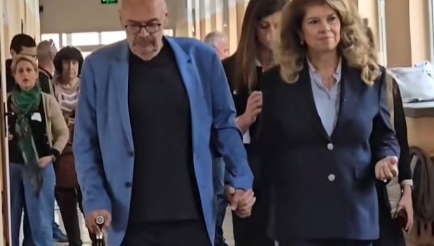 Съпругът на Илияна Йотова проф. Андрей Йотов се показа за първи път след инсулта (СНИМКИ/ВИДЕО)