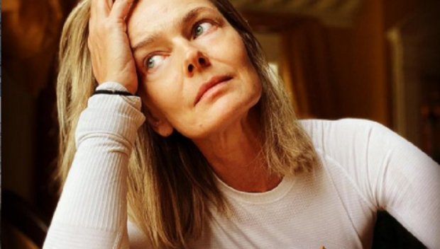 ГОРЕЩО: Супермодел на 55 години позира чисто гола (СНИМКА 18+)