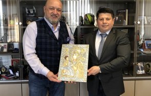 красен кралев разговаря децата бадминтона председателя федерацията