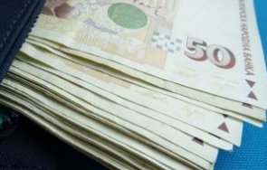 националната статистика отчете средна заплата 1437 лева 2020