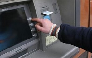 прокуратурата праща съд мъж теглил пари чужда дебитна карта