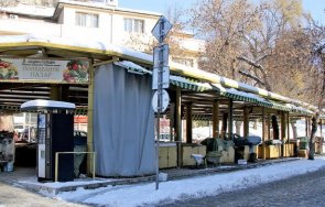 студът прогони търговците пазарите пловдив краставиците удариха кинта кило