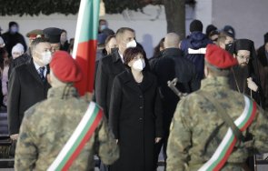 караянчева васил левски първият обединител нацията неговото име търсим търсим утеха надежда миговете голямо разединение