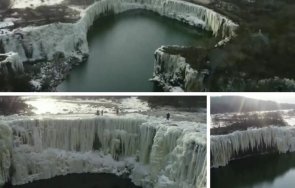 водопад китай замръзна създаде причудливи форми