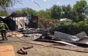 лекомоторен самолет разби къща чили видео