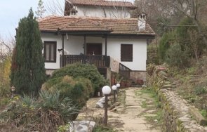 шокиращ прецедент зазидаха професор натфиз собствения дом