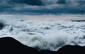 робот следи състоянието бургаския залив