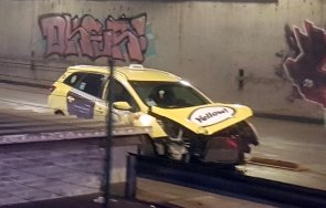 последните минути такси катастрофира тунела ндк снимки