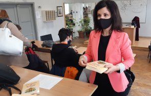 прокурори влязоха лекции пловдивски класни стаи снимки