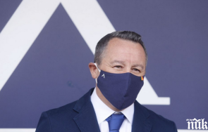 наставникът сините първи път