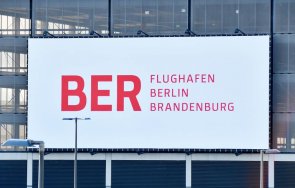 новото летище берлин затваря терминал мераклии летят