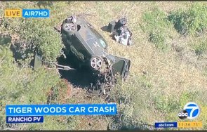 легендата голфа тайгър уудс катастрофира жестоко оперират видео