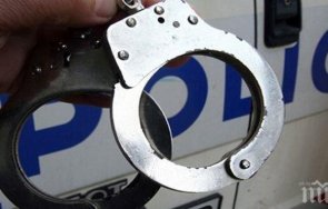 прокуратурата задържа двама братя плячкосали 000 лева възрастен мъж