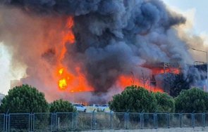 пожар цех рециклиране хартия задими истанбул