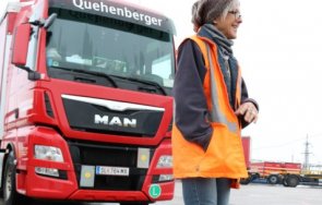 бизнесът търси жени шофьори камиони