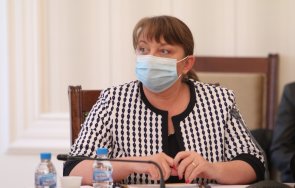 деница сачева обясни пари бъдат изведени възрастните социалните домове