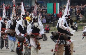 кукерите карлово гонят три дни злите сили