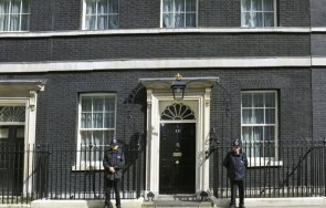 широко британското правителство похарчило млн лири зала пресконференции