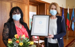 мъжко момиче ватманка спаси катастрофирал таксиметров шофьор