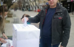 барометър българия иновационно проучване изборите организира симулационно гласуване снимки