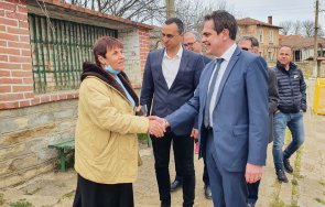 икономическият министър лъчезар борисов добра новина чирпан изграждат соларен парк 200 милиона лева