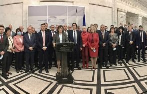 честните неподкупните бсп корнелия обвиняеми арестанти агенти държавна сигурност ортаци черепа маджо