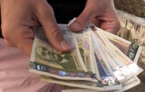 март започва изплащането всички месечни помощи