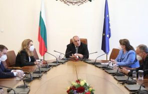 деница сачева ангажимент родителите чиито деца учат дистанционно