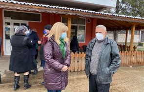 петя аврамова увери съвсем скоро стартира ремонтът пътя горно пещене габаре снимки