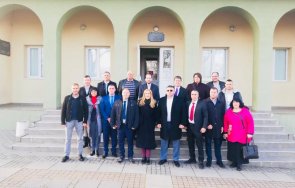 младен маринов обеща рехабилитираме пътя елин пелин ихтиман снимки