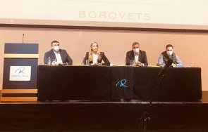 младен маринов николина ангелкова представиха програмата герб туристическия сектор боровец