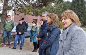 кандидат депутатът любомира попова междуведомствената комисия авариите великотърновските общини получили милиона лева снимки