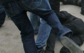 бургазлиите райчо стоян смляха бой свой авер избиха зъбите пратиха болница