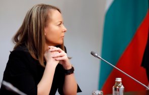 каназирева министерски съвет отпусна средства ремонта срутената подпорна стена пътя кричим девин снимки