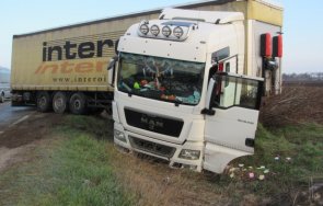 румънски тирове катастрофираха пътя русе разград снимки