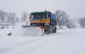 мартенска зима сняг натрупа западна българия