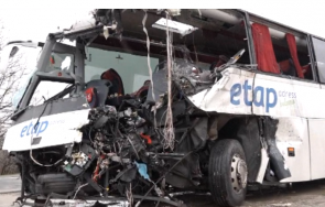 прокуратурата горещи подробности зверската катастрофа автобус камион отнела живота студентка превърна герой разказа случи